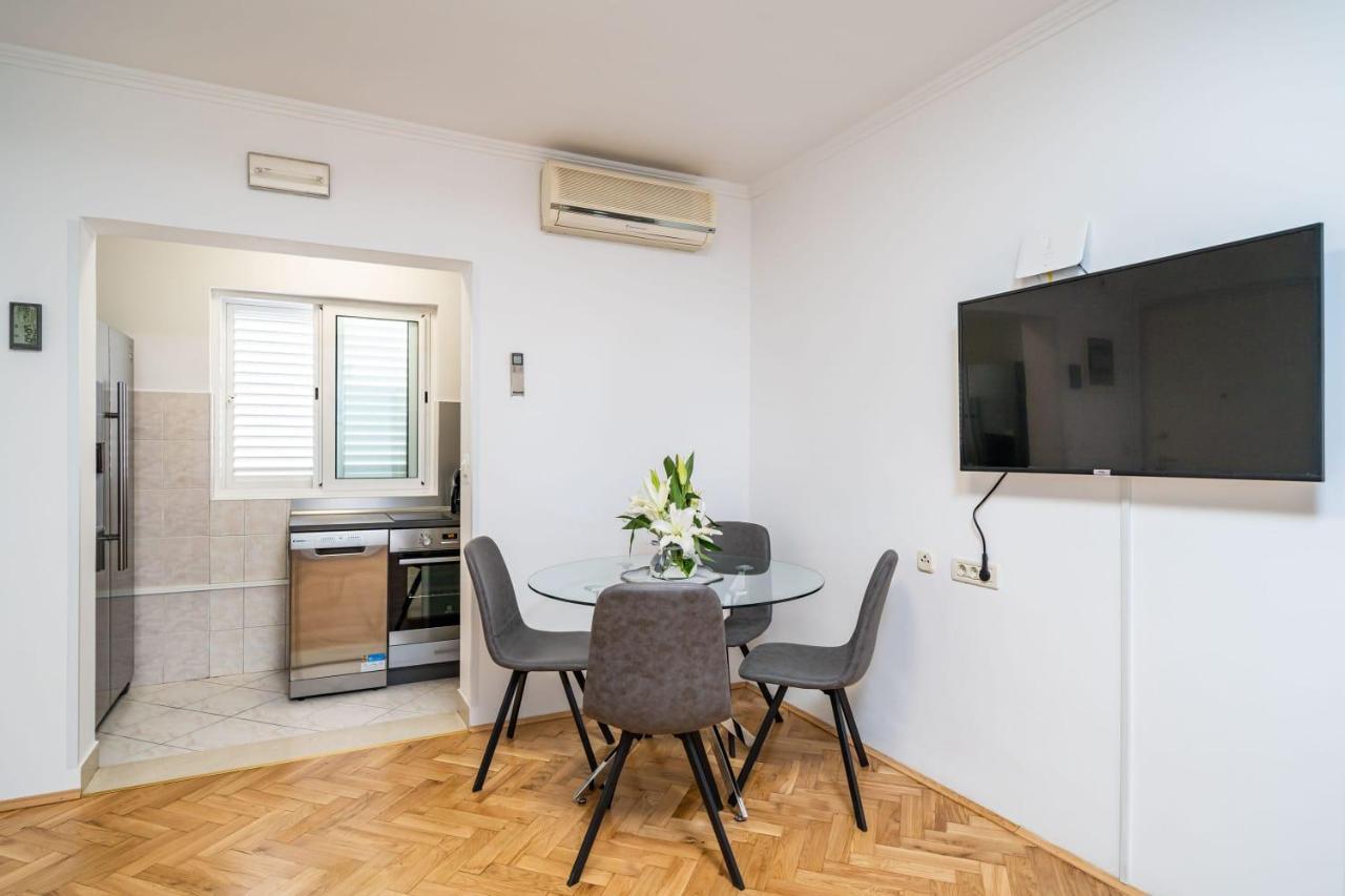 Apartman Knego With Parking ดูบรอฟนิก ภายนอก รูปภาพ