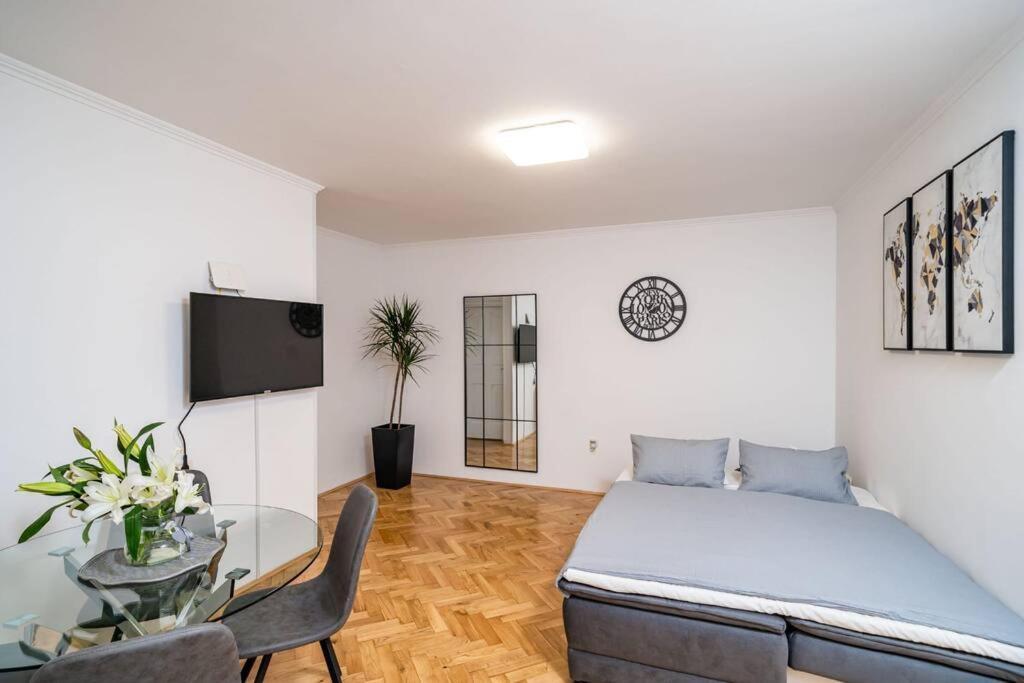 Apartman Knego With Parking ดูบรอฟนิก ภายนอก รูปภาพ