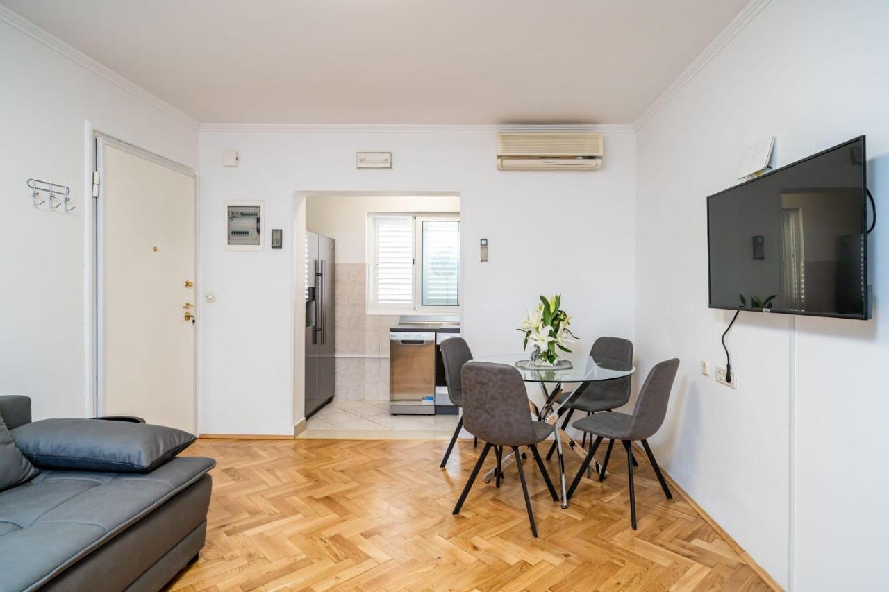 Apartman Knego With Parking ดูบรอฟนิก ภายนอก รูปภาพ