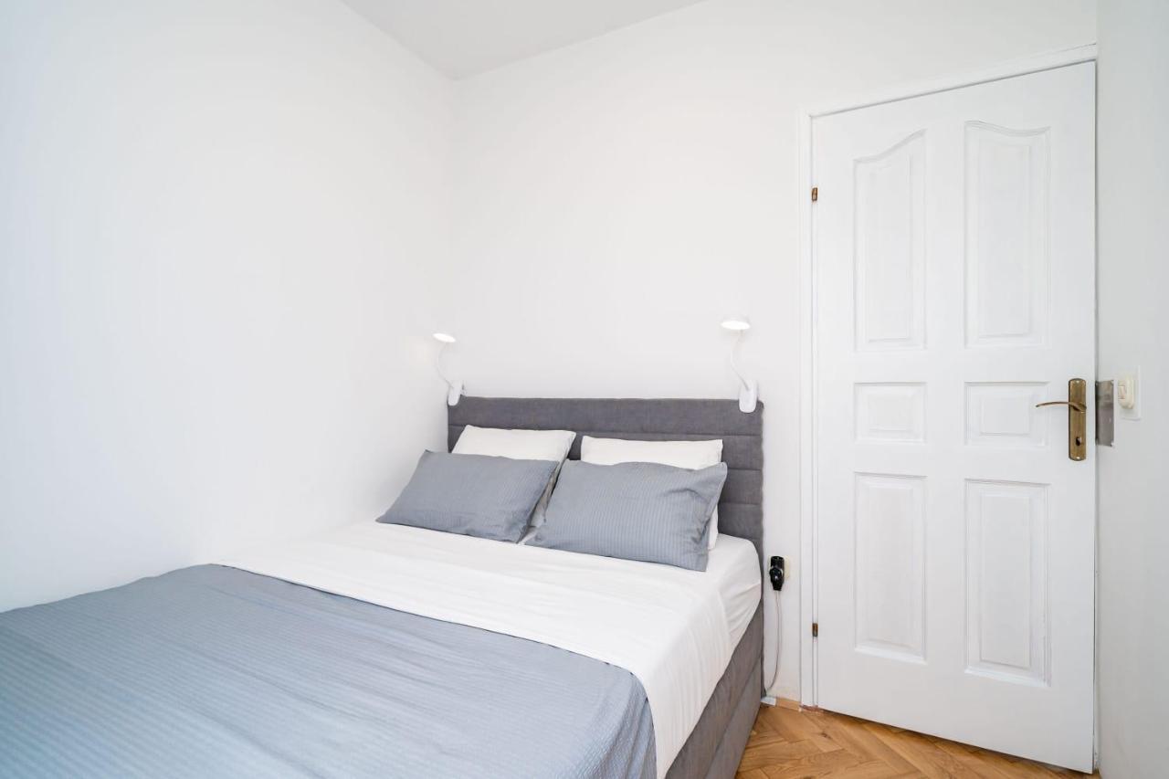 Apartman Knego With Parking ดูบรอฟนิก ภายนอก รูปภาพ