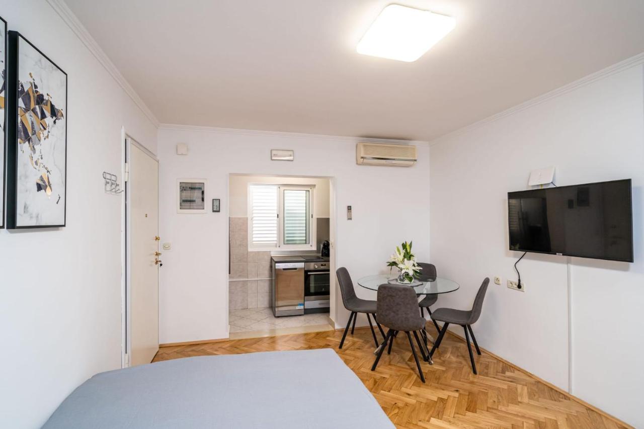 Apartman Knego With Parking ดูบรอฟนิก ภายนอก รูปภาพ