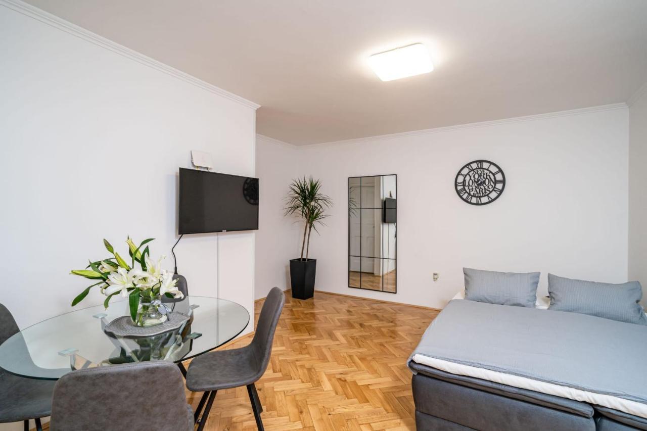 Apartman Knego With Parking ดูบรอฟนิก ภายนอก รูปภาพ